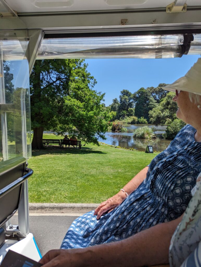 On The Explorer - A Melbourne Botanical Gardens Tour By Minibus 