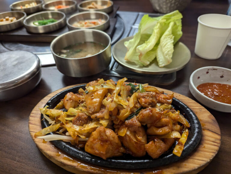 14 Midweek Specials For A Cheap Lunch In Melbourne CBD Seniors In 14-midweek-specials-for-a-cheap-lunch-in-melbourne-cbd-seniors-in